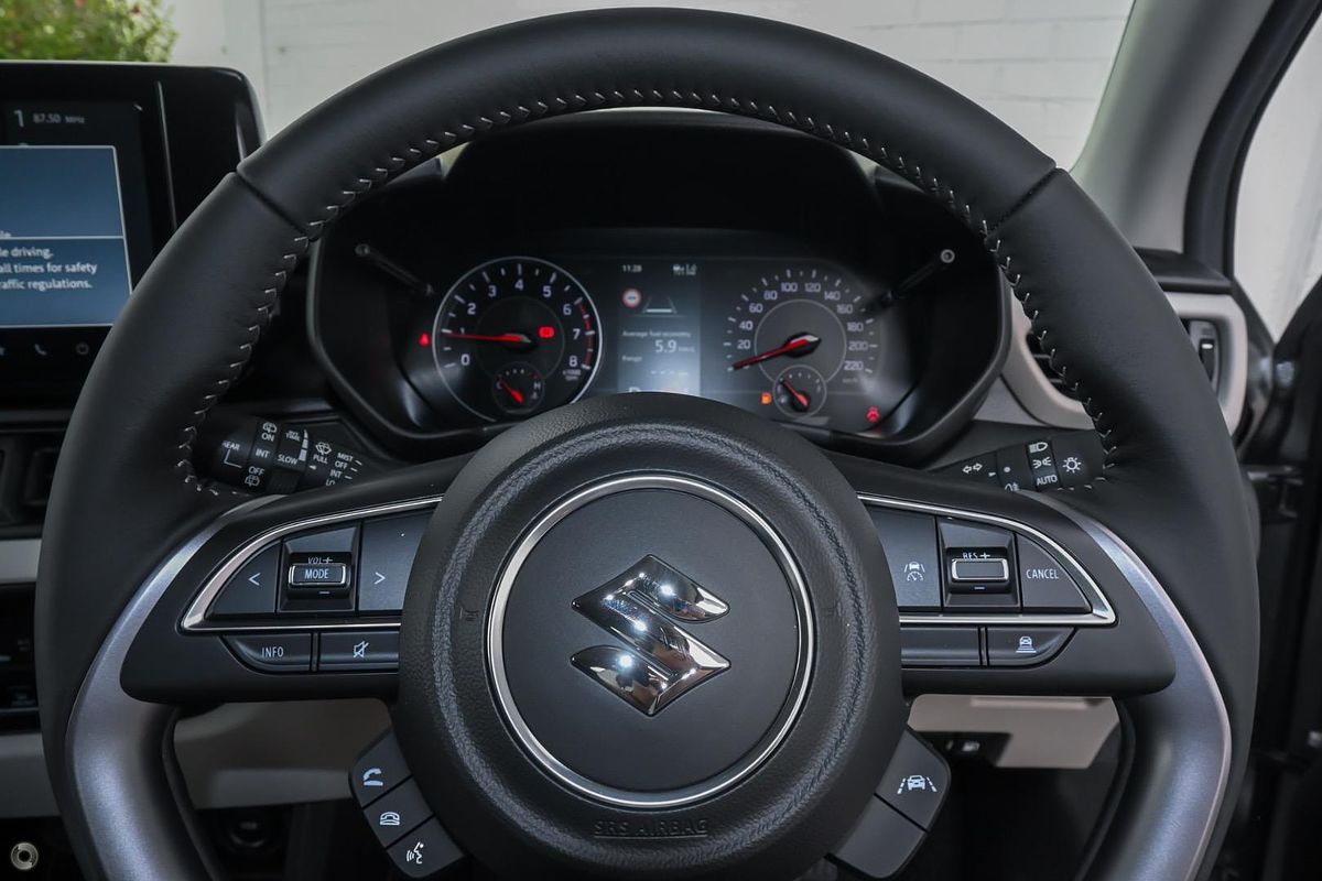 2025 Suzuki Swift Hybrid Plus UZ