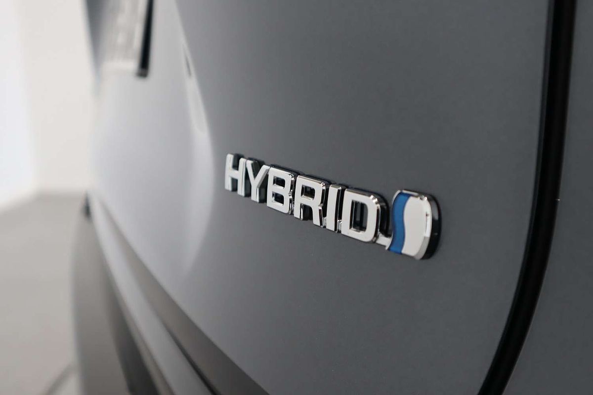 2023 Toyota RAV4 XSE (2WD) HYBRID PREMIUM PAINT AXAH52R