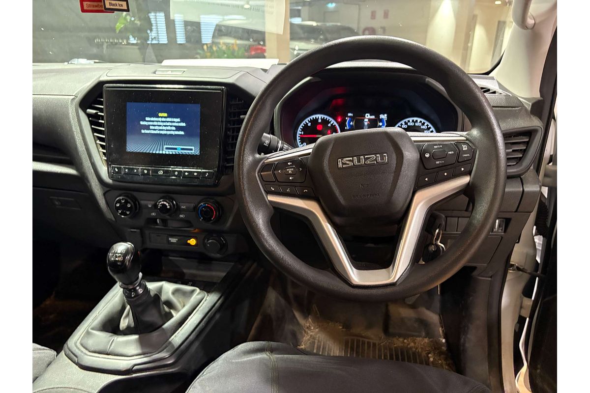 2022 Isuzu D-MAX SX  4X4