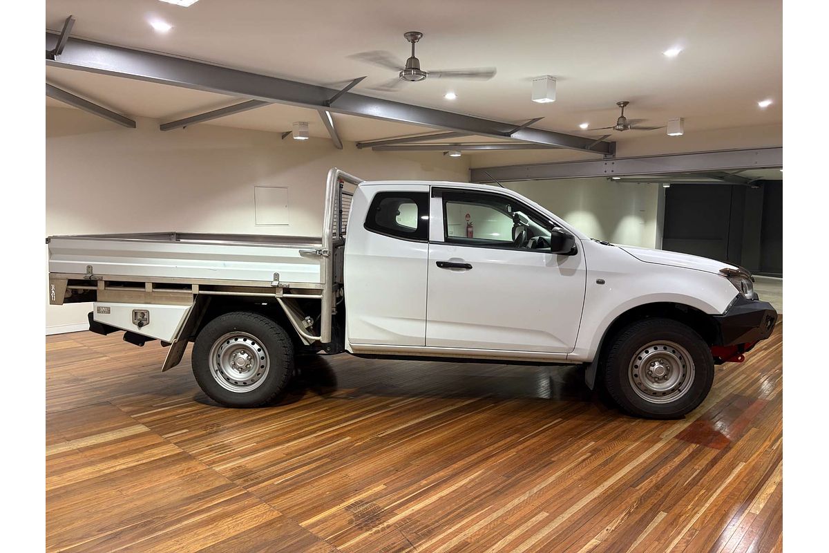 2022 Isuzu D-MAX SX  4X4