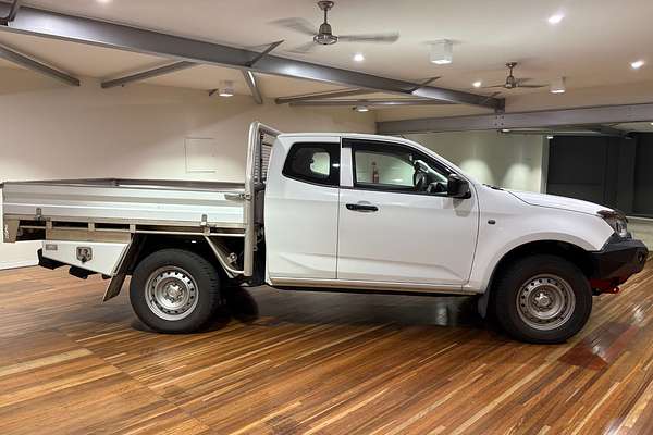 2022 Isuzu D-MAX SX  4X4