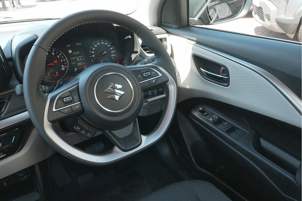 2025 Suzuki Swift Hybrid GLX UZ