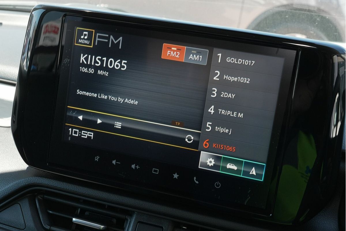 2025 Suzuki Swift Hybrid GLX UZ