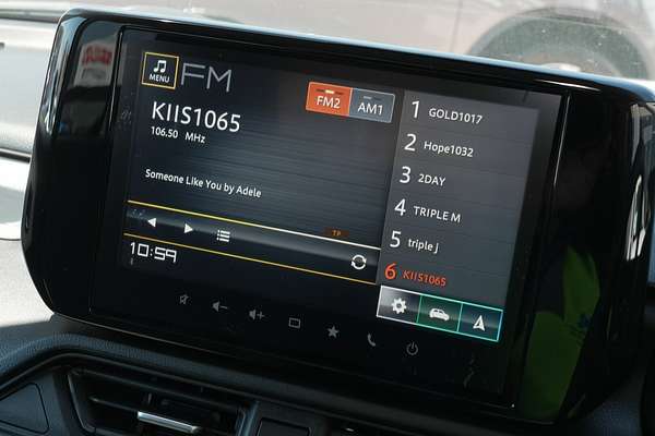 2025 Suzuki Swift Hybrid GLX UZ