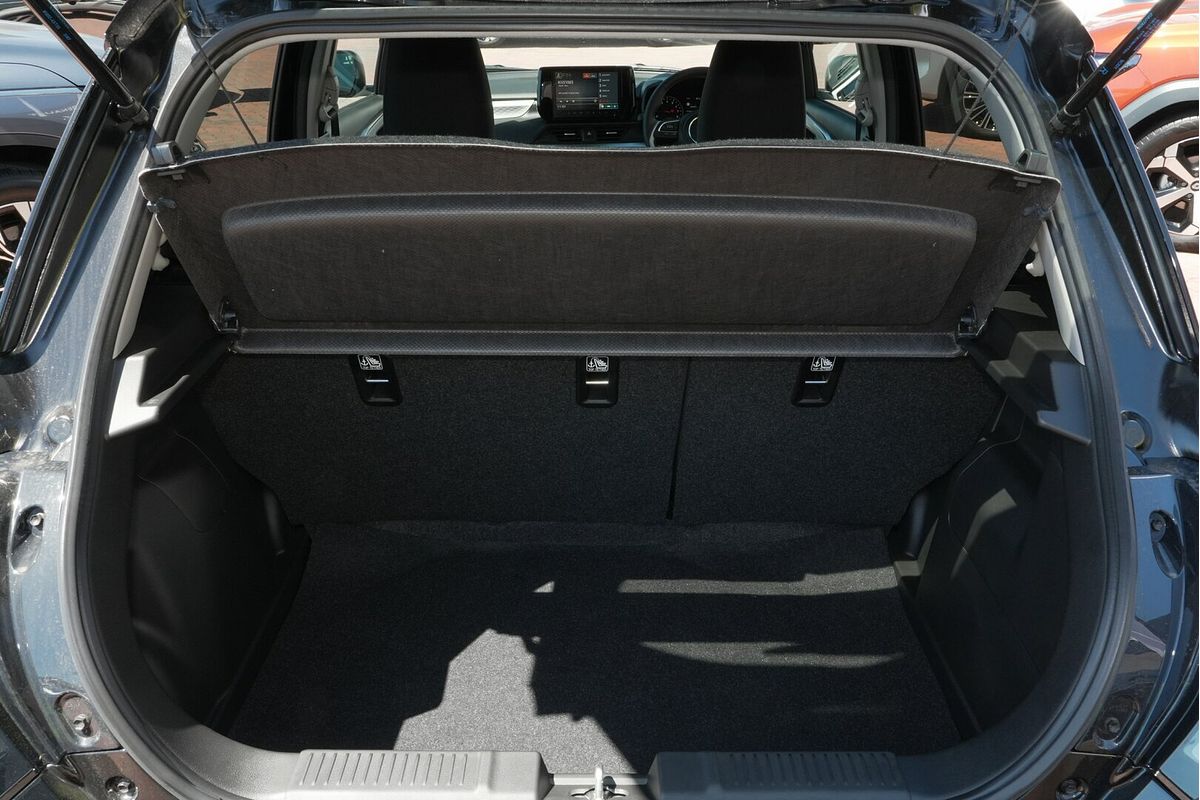 2025 Suzuki Swift Hybrid GLX UZ