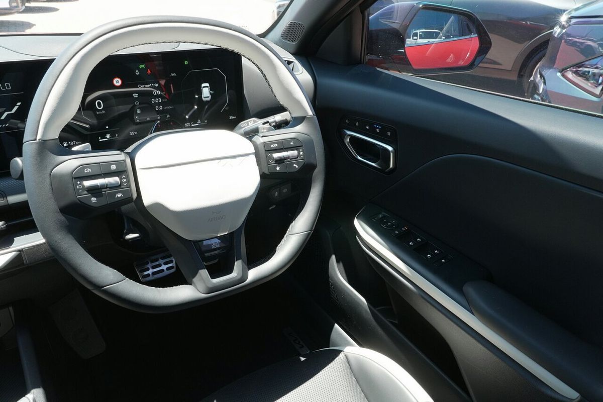 2025 Kia K4 GT-Line CL4m