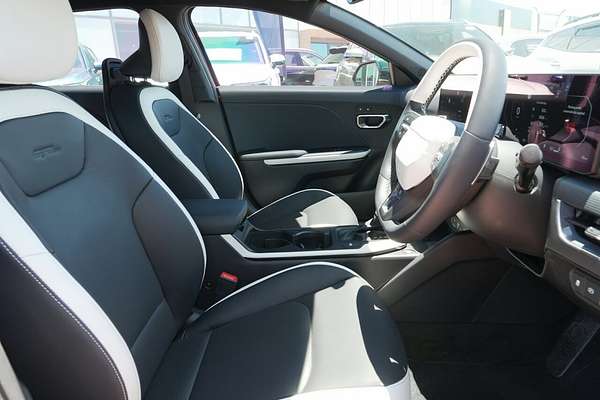 2025 Kia K4 GT-Line CL4m