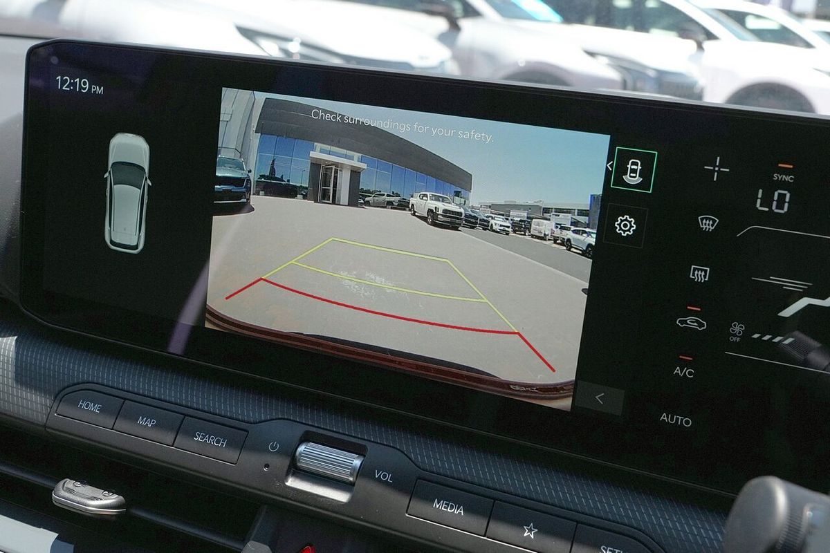 2025 Kia K4 GT-Line CL4m