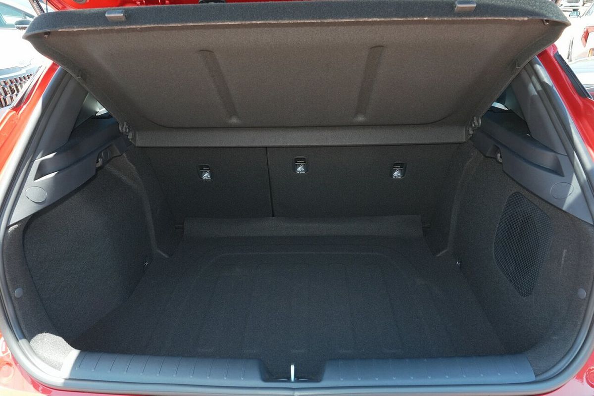 2025 Kia K4 GT-Line CL4m