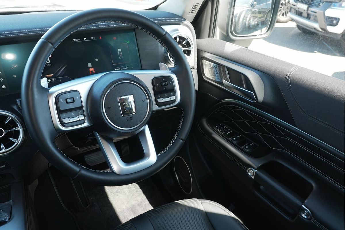 2023 GWM Tank 300 Ultra Hybrid P01