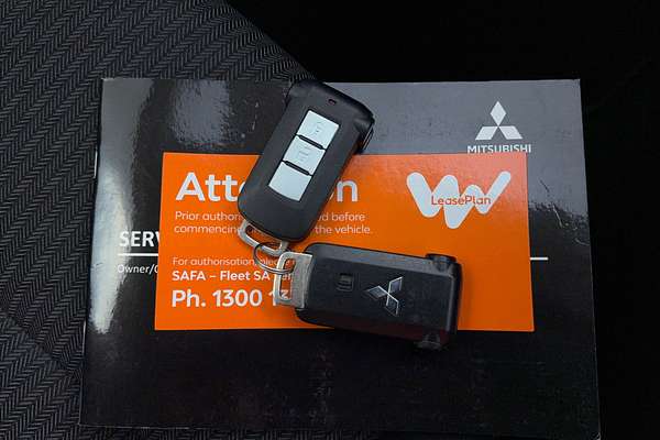 2022 Mitsubishi Eclipse Cross PHEV ES YB