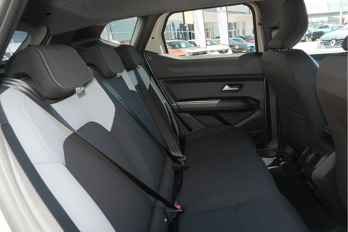 2025 Renault Duster Techno X1311