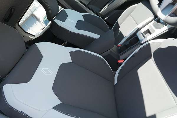 2025 Renault Duster Techno X1311