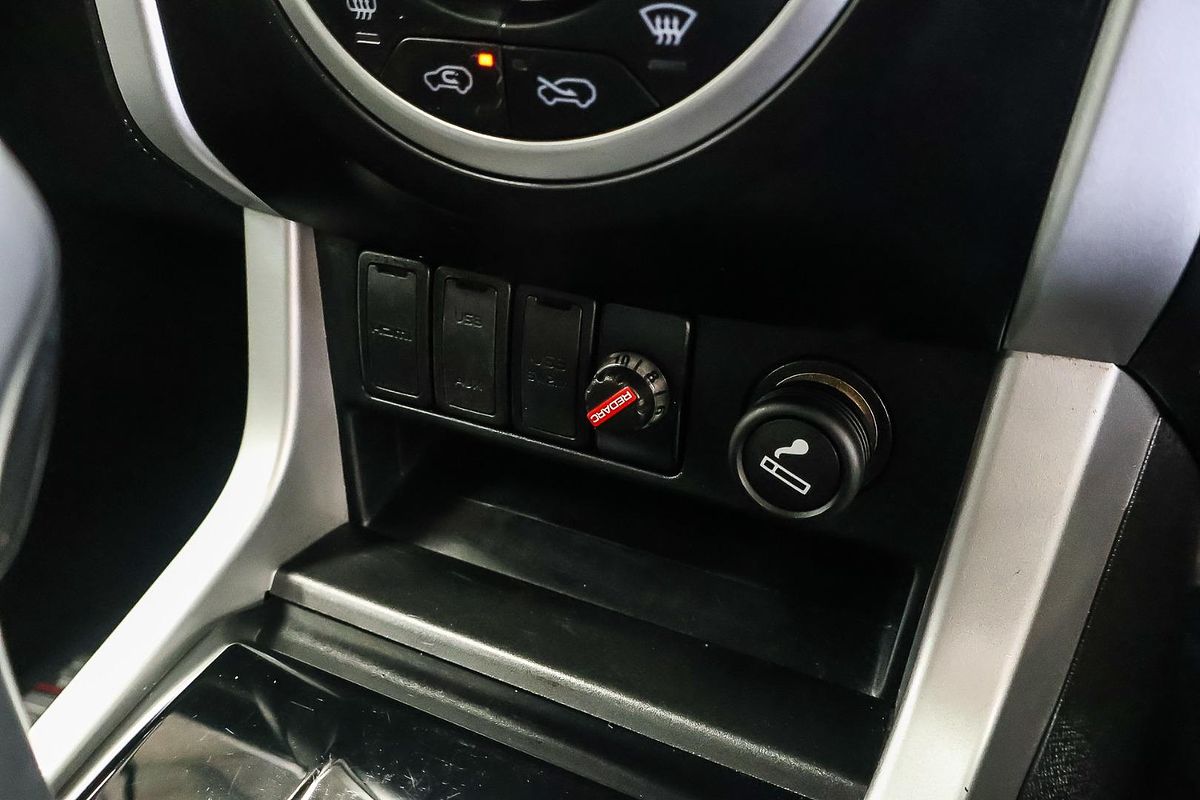 2019 Isuzu MU-X LS-T