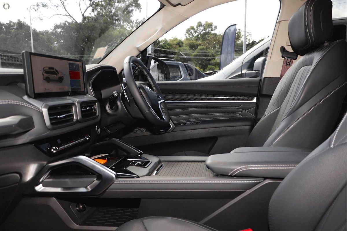 2025 LDV D90 Executive SV9A