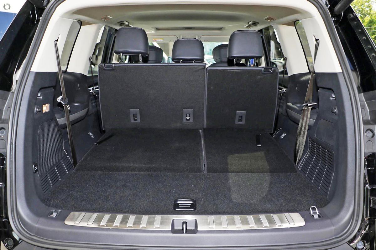 2025 LDV D90 Executive SV9A