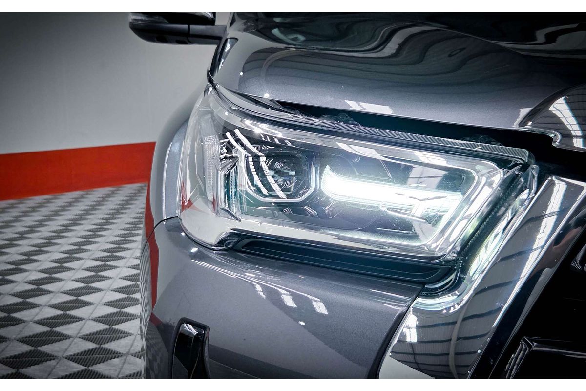 2023 Toyota Hilux SR5 GUN126R 4X4