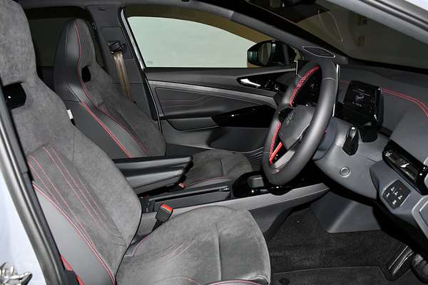 2025 Volkswagen ID.4 GTX E2