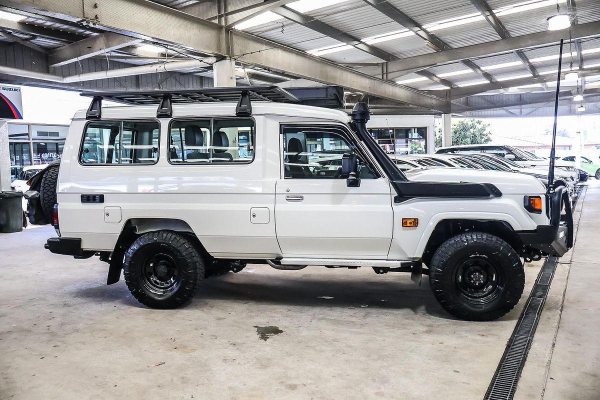 2025 Toyota Landcruiser GXL Troopcarrier GDJL78R