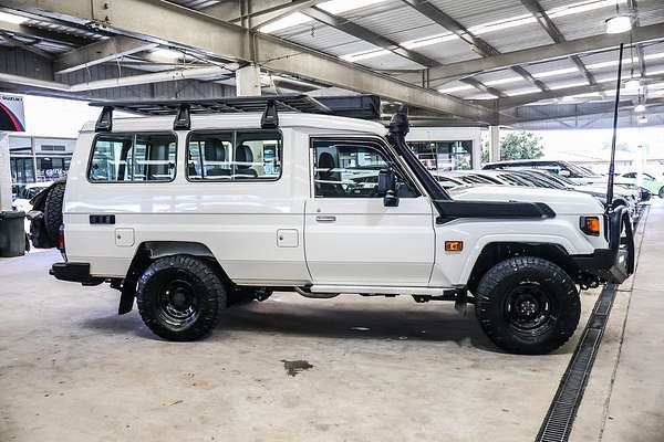 2025 Toyota Landcruiser GXL Troopcarrier GDJL78R