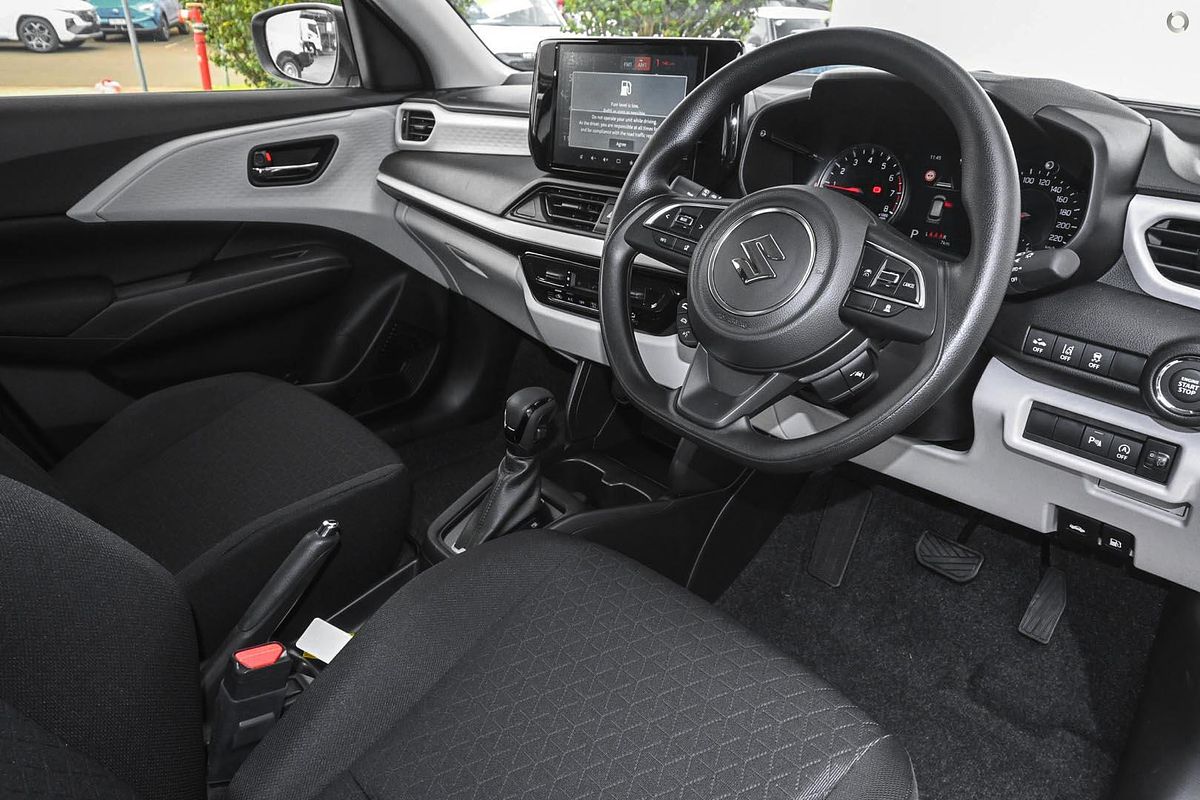 2025 Suzuki Swift Hybrid UZ