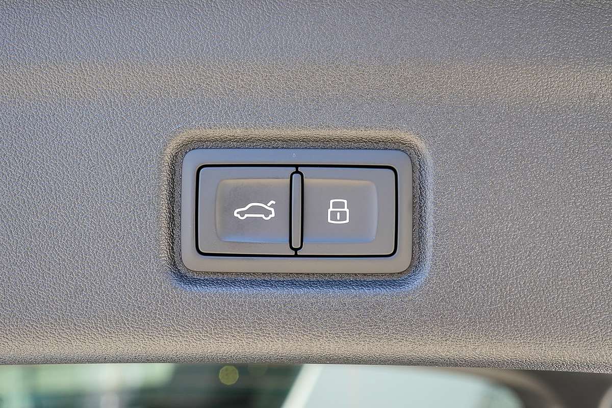 2025 Audi Q6 e-tron GF