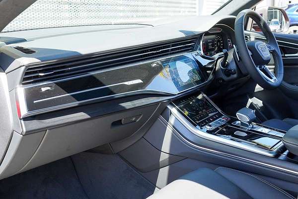 2025 Audi RS Q8 TFSI performance F1