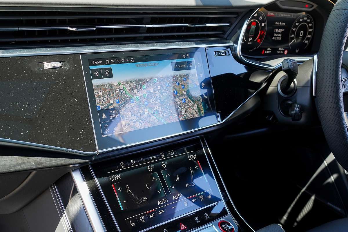 2025 Audi RS Q8 TFSI performance F1