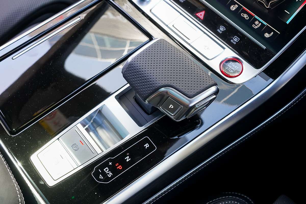 2025 Audi RS Q8 TFSI performance F1