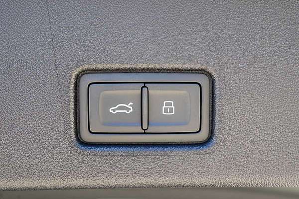 2025 Audi Q4 e-tron 45 F4