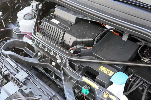 2025 Audi Q4 e-tron 45 F4