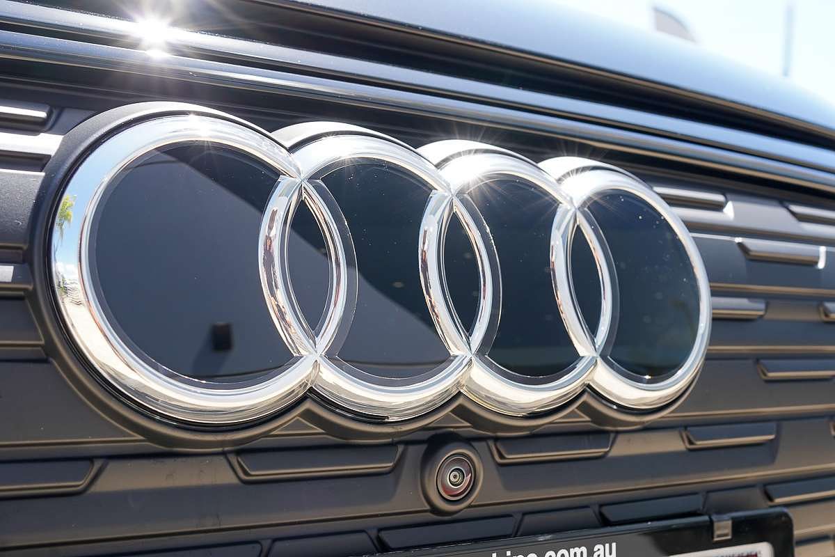 2025 Audi Q4 e-tron 45 F4