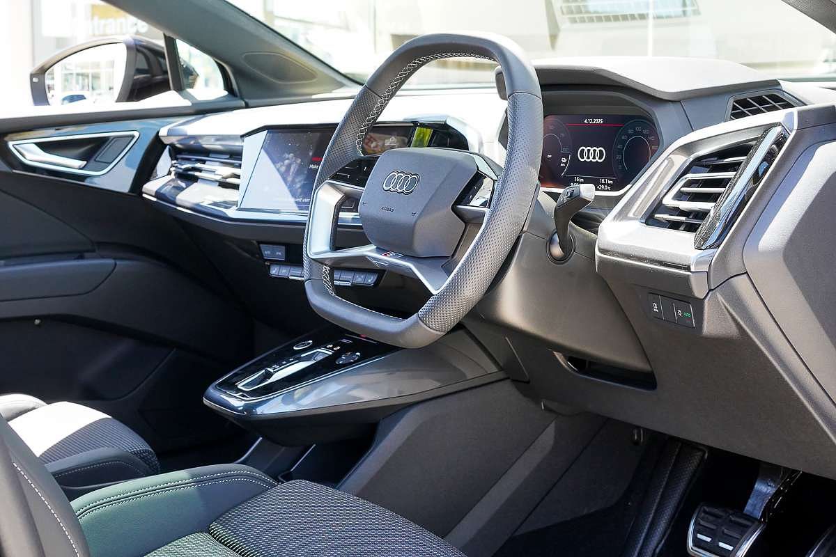 2025 Audi Q4 e-tron 45 F4