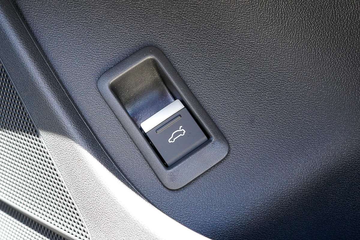 2025 Audi Q4 e-tron 45 F4