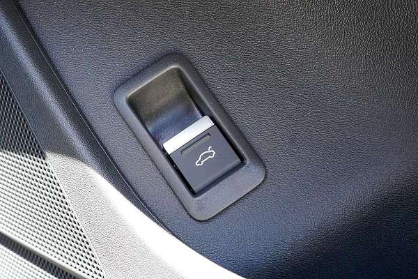 2025 Audi Q4 e-tron 45 F4