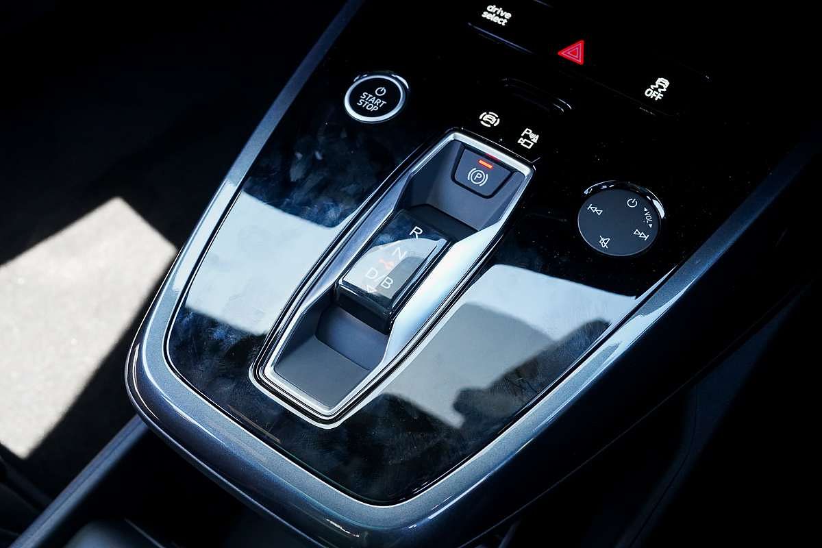 2025 Audi Q4 e-tron 45 F4