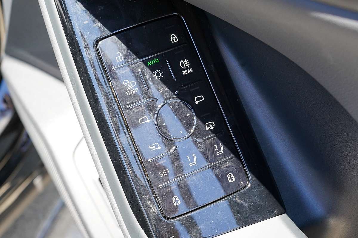 2025 Audi Q6 e-tron Performance GF