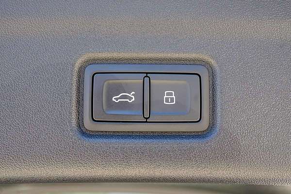 2025 Audi Q6 e-tron Performance GF