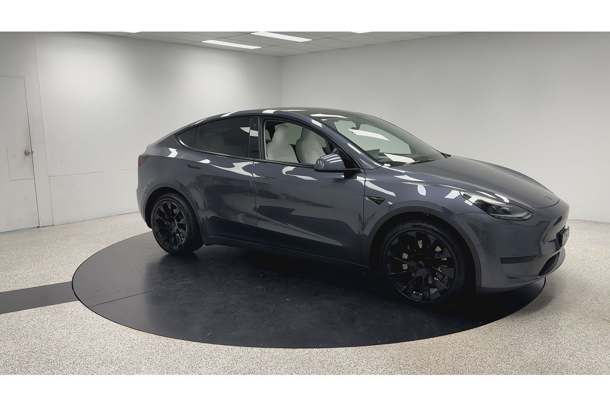2023 Tesla Model Y Rear-Wheel Drive