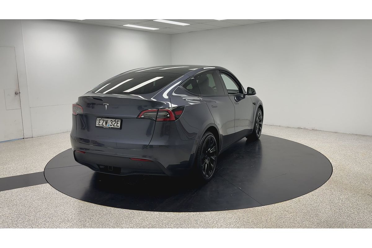 2023 Tesla Model Y Rear-Wheel Drive
