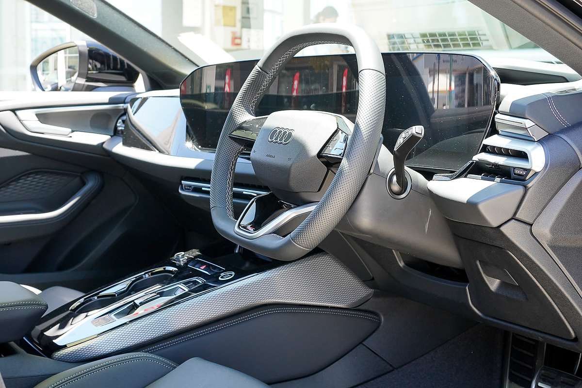 2025 Audi A5 e-hybrid S-Line B10