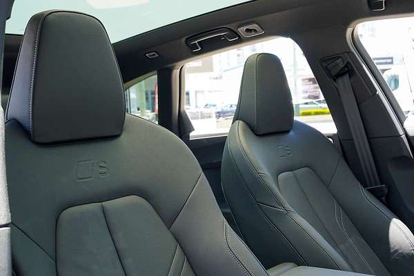 2025 Audi A5 e-hybrid S-Line B10