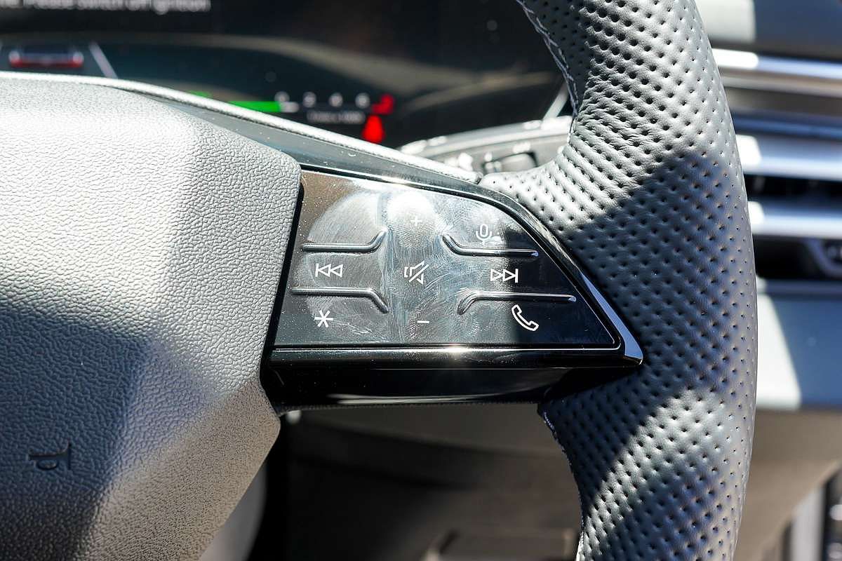 2025 Audi A5 e-hybrid S-Line B10