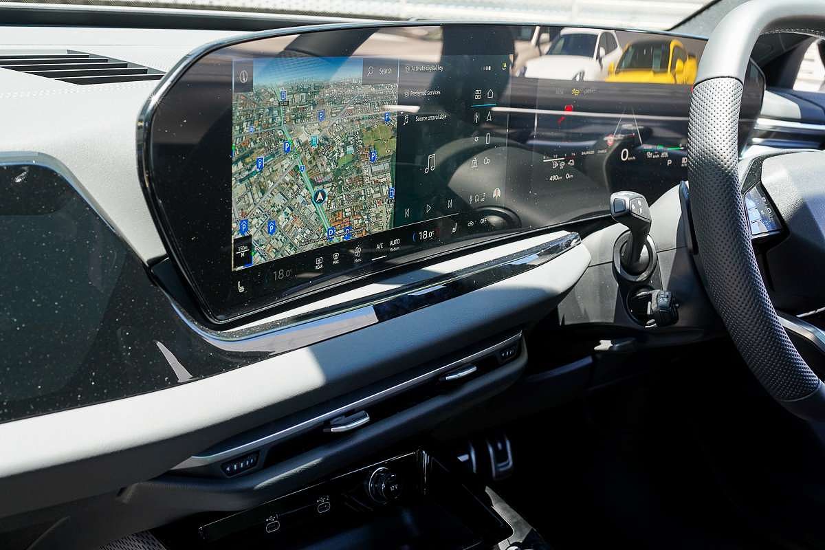 2025 Audi A5 e-hybrid S-Line B10