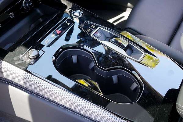 2025 Audi A5 e-hybrid S-Line B10