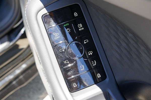 2025 Audi A5 e-hybrid S-Line B10