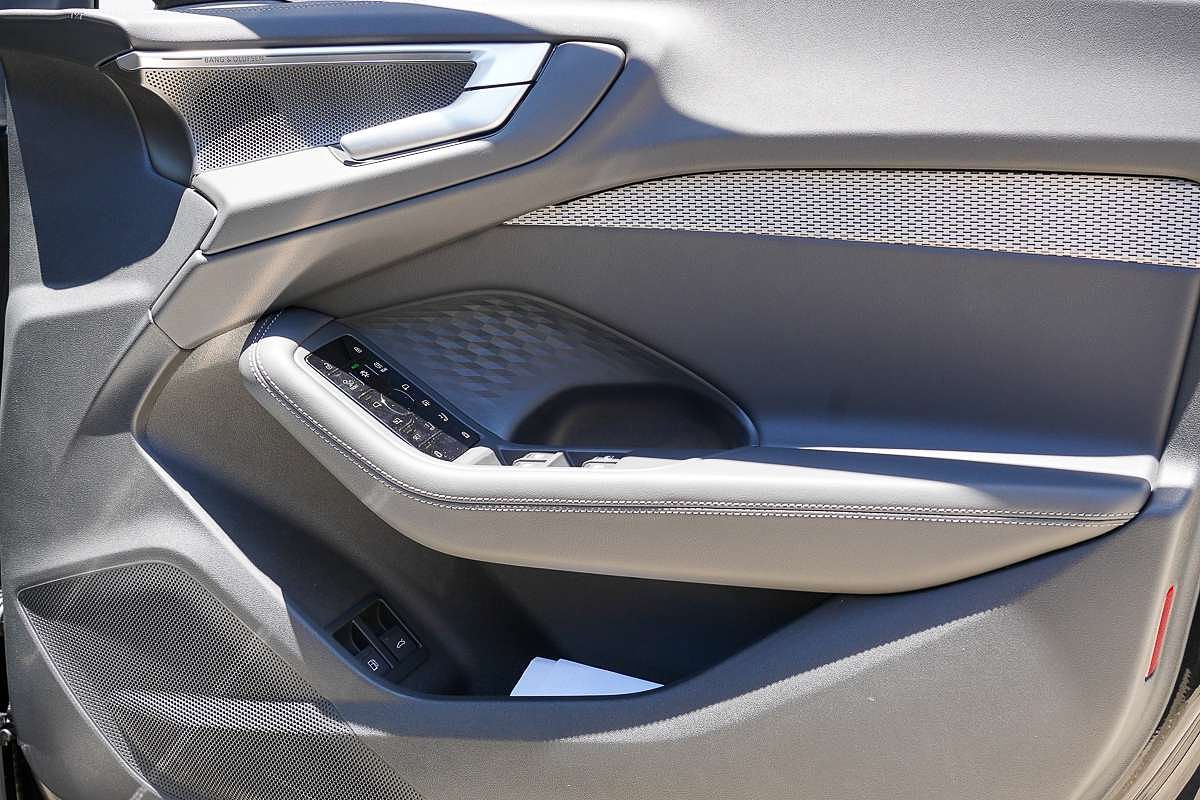 2025 Audi A5 e-hybrid S-Line B10