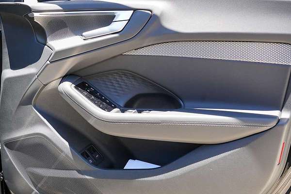 2025 Audi A5 e-hybrid S-Line B10