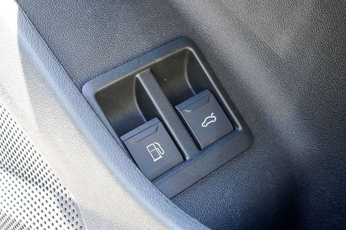 2025 Audi A5 e-hybrid S-Line B10