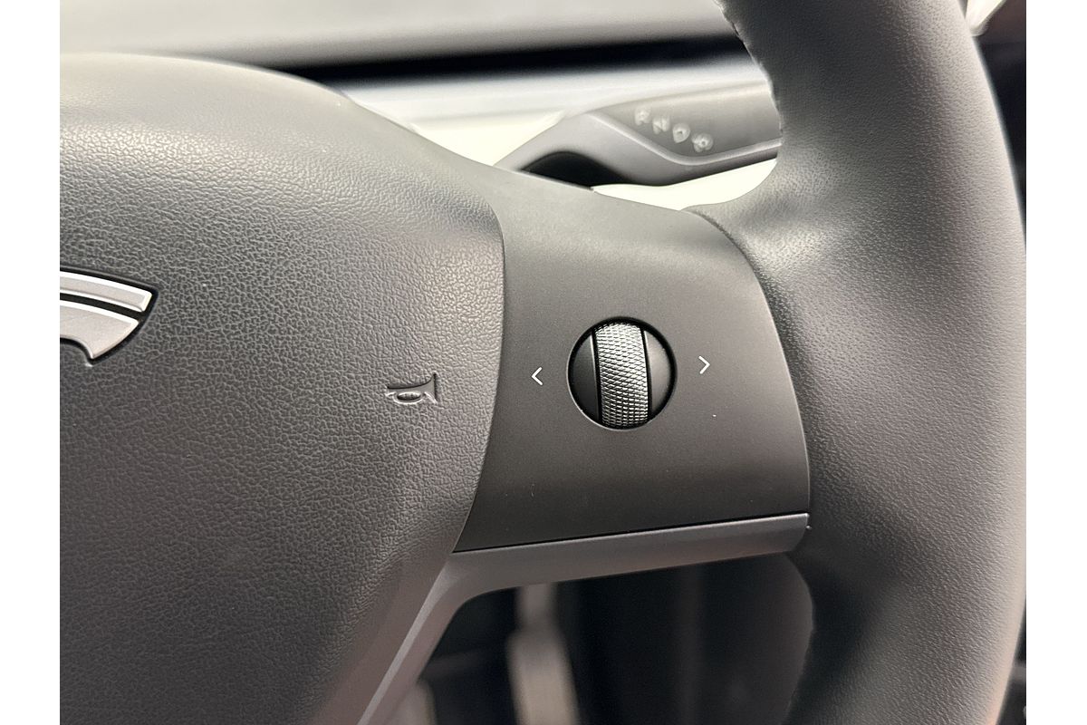 2023 Tesla Model Y Rear-Wheel Drive